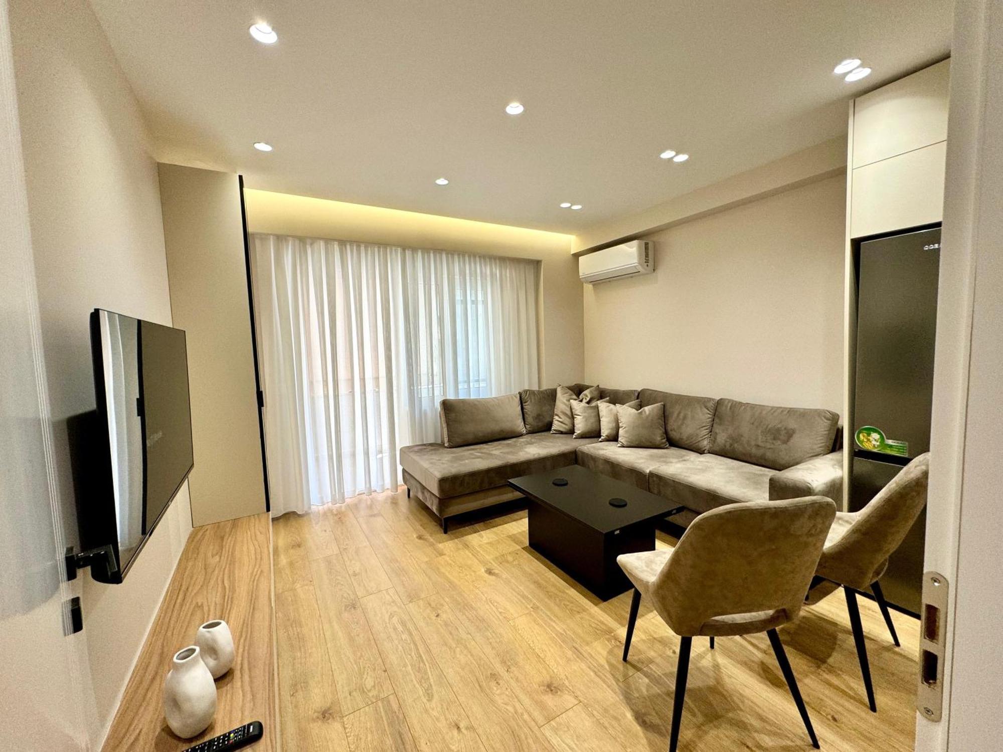 E&R Apartments At Myslym Shyri Тирана Екстер'єр фото