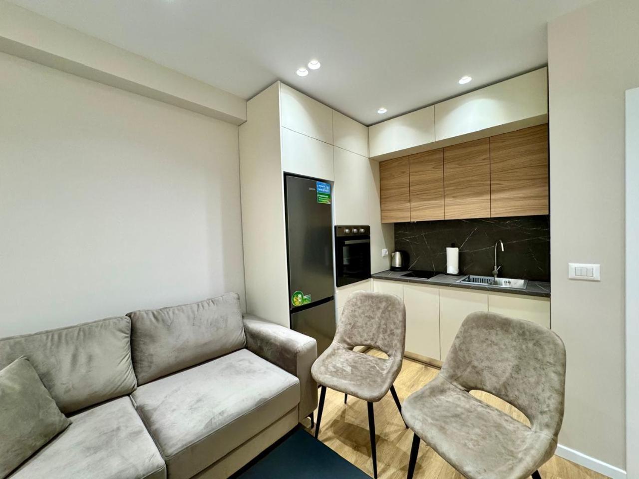 E&R Apartments At Myslym Shyri Тирана Екстер'єр фото