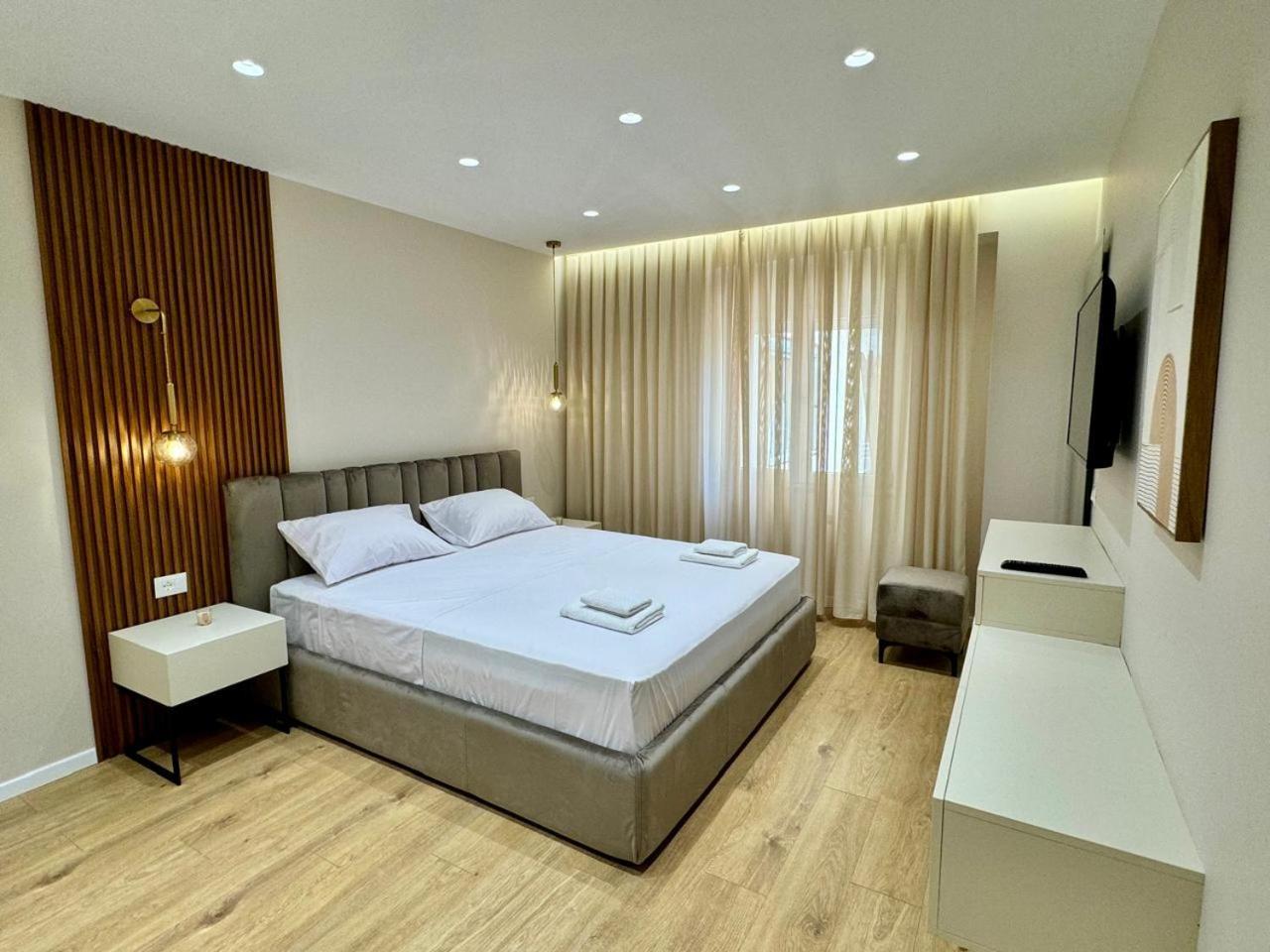 E&R Apartments At Myslym Shyri Тирана Екстер'єр фото