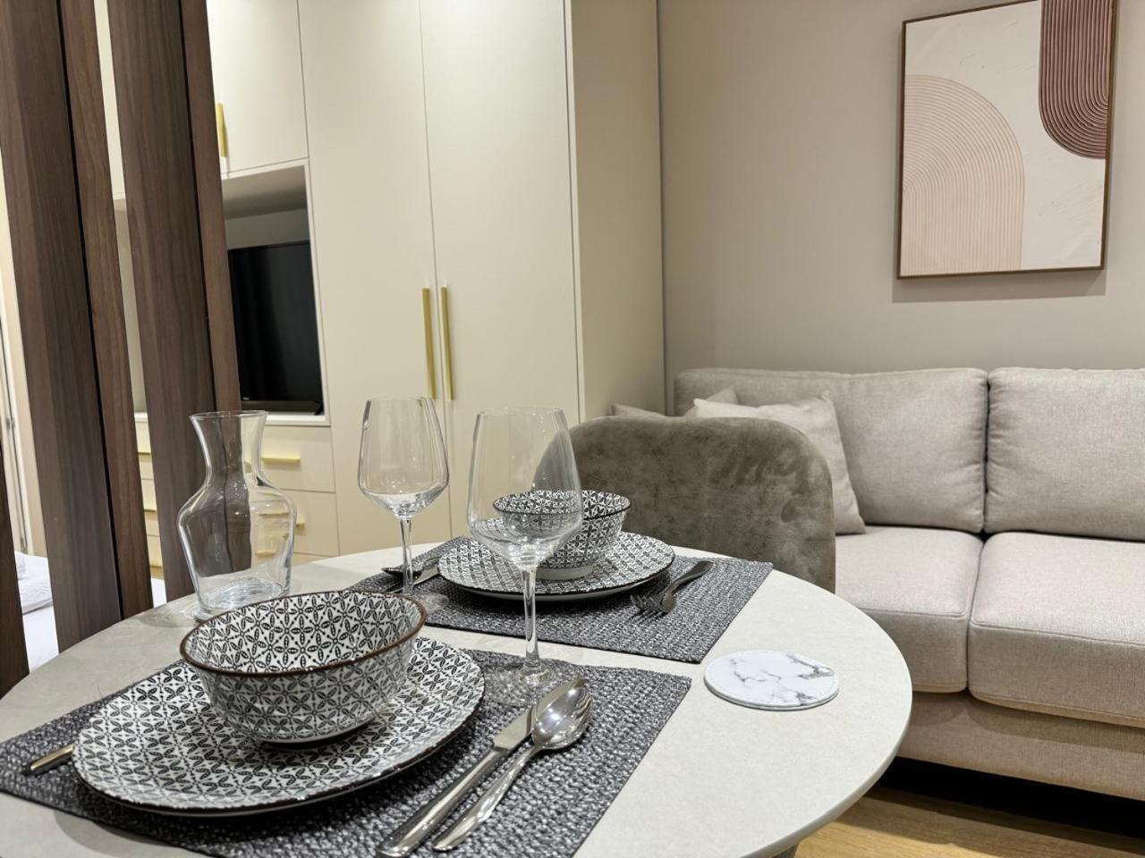 E&R Apartments At Myslym Shyri Тирана Екстер'єр фото