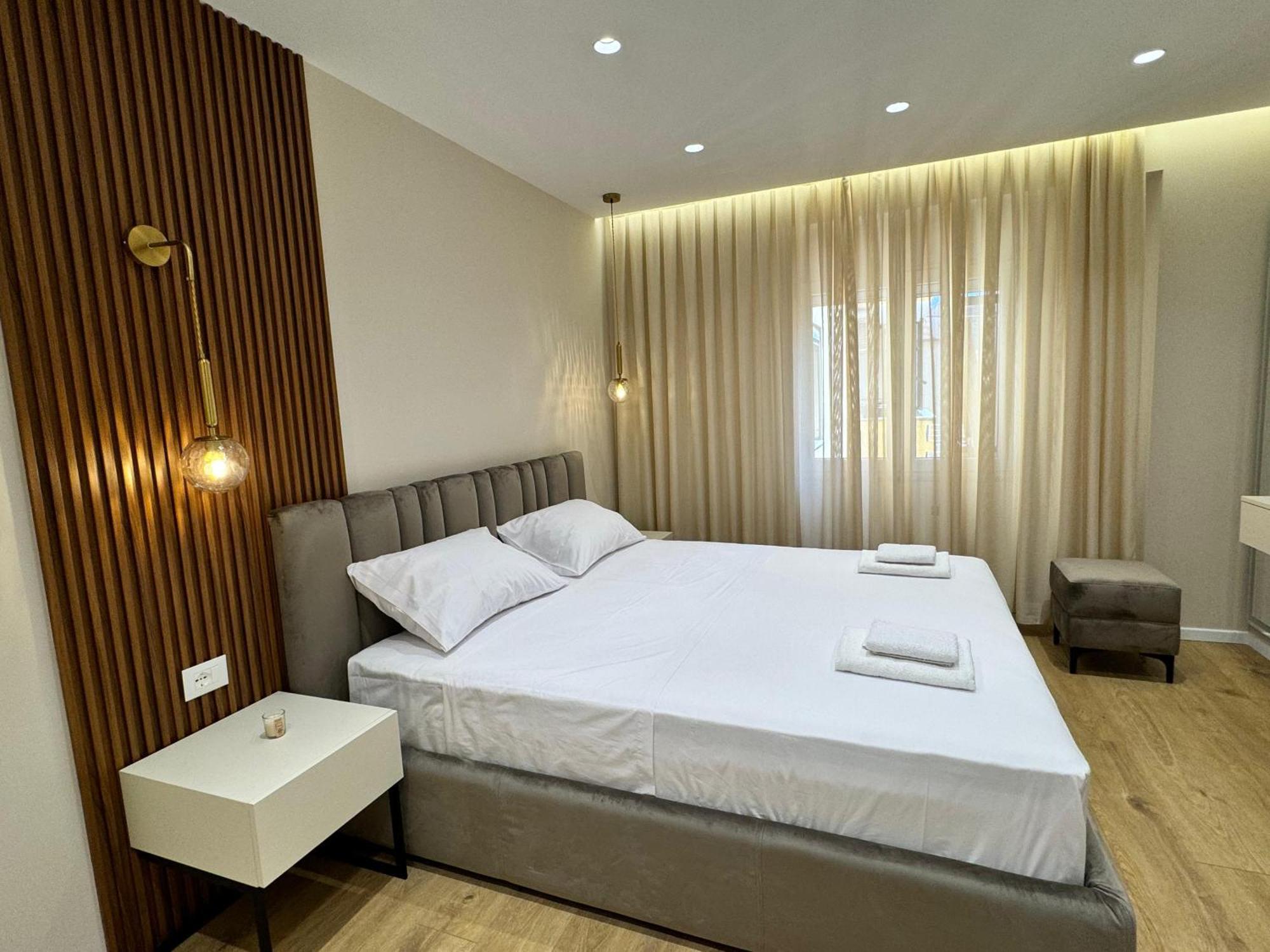 E&R Apartments At Myslym Shyri Тирана Екстер'єр фото