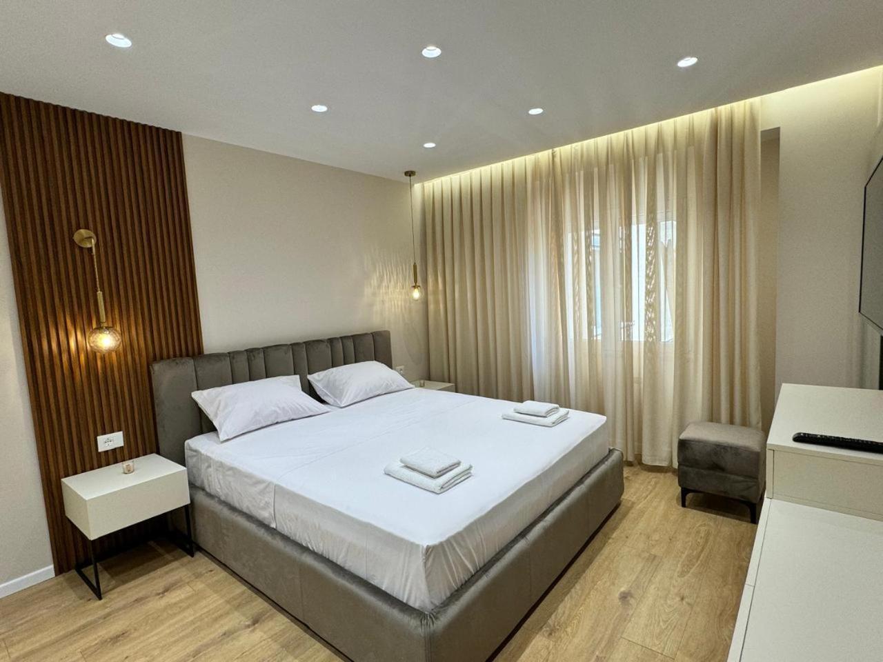 E&R Apartments At Myslym Shyri Тирана Екстер'єр фото