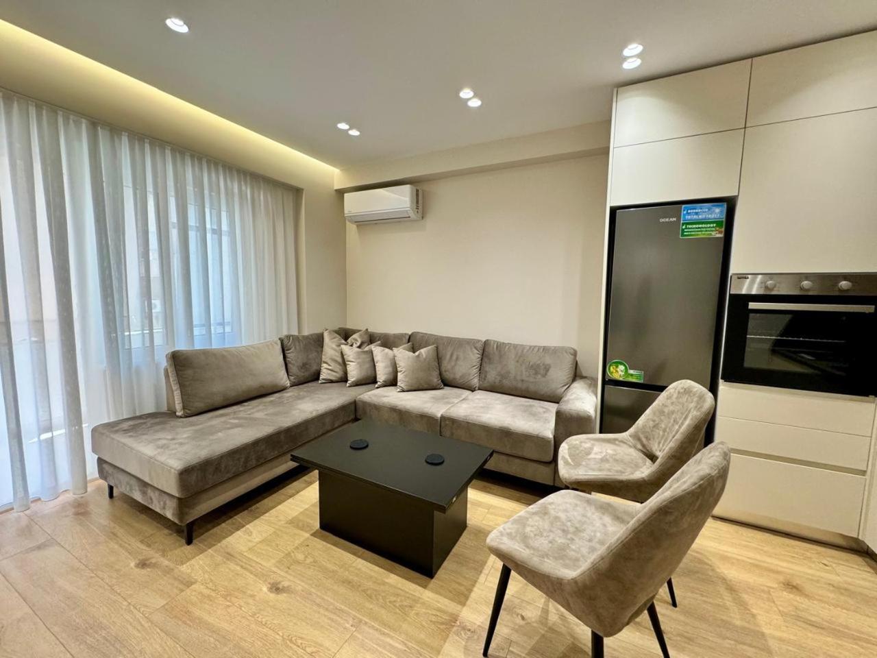 E&R Apartments At Myslym Shyri Тирана Екстер'єр фото