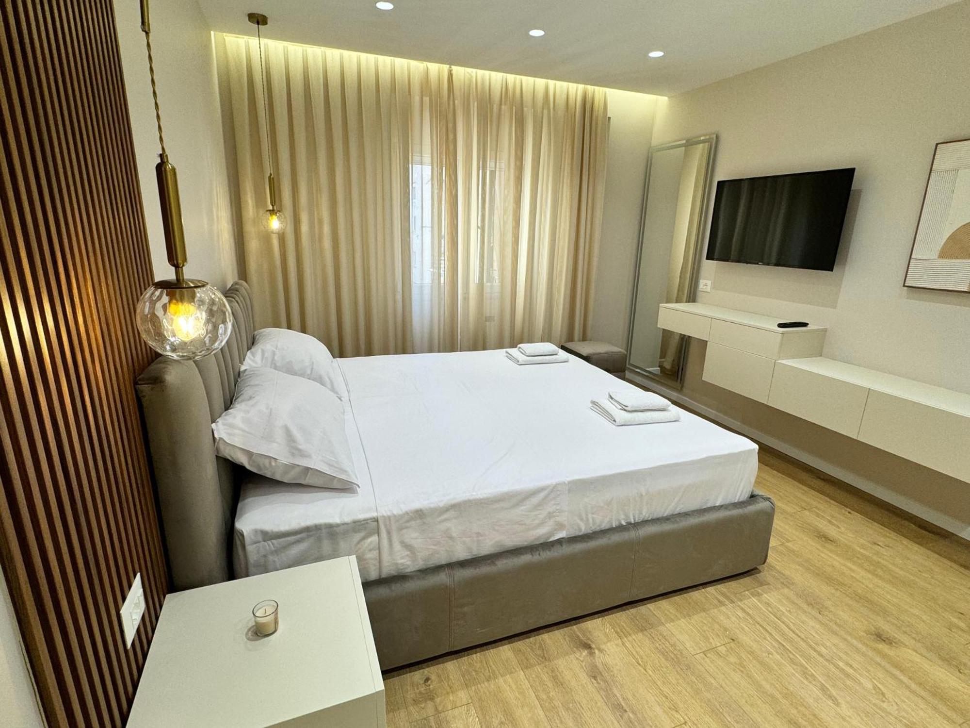 E&R Apartments At Myslym Shyri Тирана Екстер'єр фото