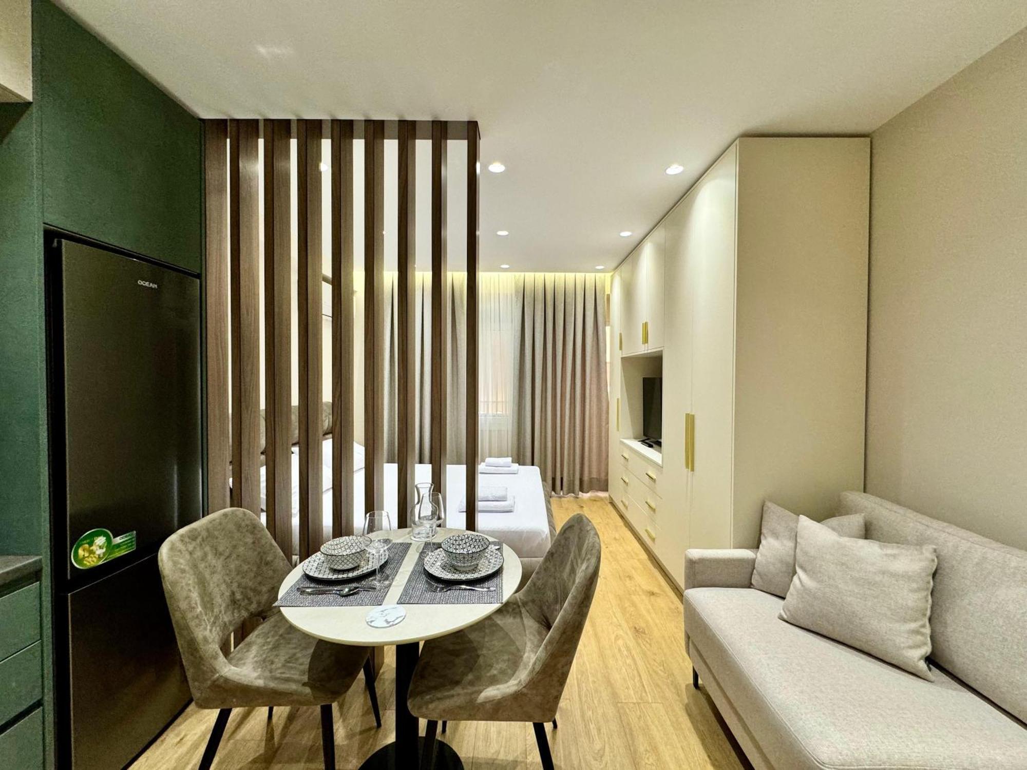 E&R Apartments At Myslym Shyri Тирана Екстер'єр фото